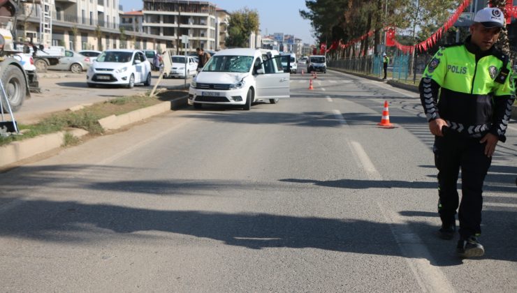 Adıyaman’da polis üniformasıyla tanınan Emel trafik kazasında ağır yaralandı