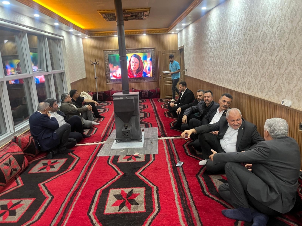 hayirli-gunler-komsum-ziyaretleri-devam-ediyor