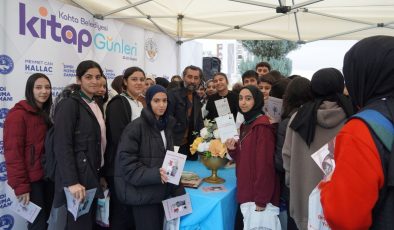 Murat Kayış, Kahta Kitap Günlerinde Okurlarıyla Buluştu