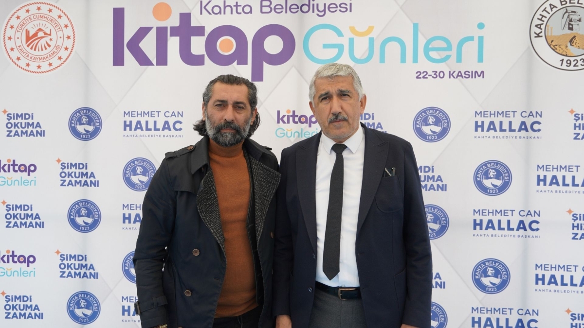 Murat Kayış, Kahta Kitap Günlerinde Okurlarıyla Buluştu