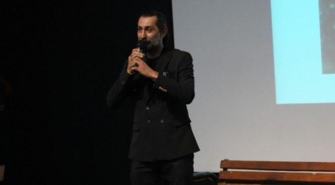 ‘Murat Kayış’tan şiir ve müzik dolu bir gece