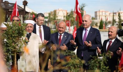 TBMM Başkanı Kurtulmuş, Adıyaman’da Deprem Şehitleri Mezarlığı’nı Ziyaret Etti