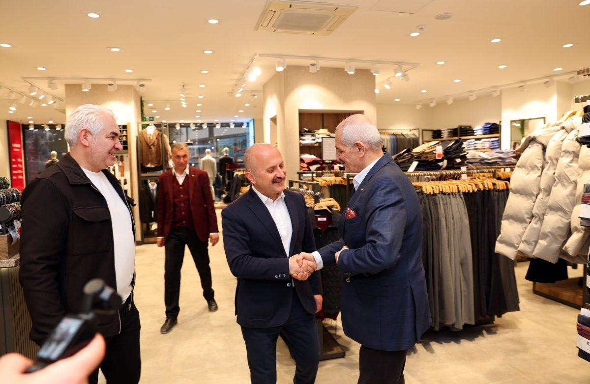 vali-osman-varol-golbasi-caddesi-esnafini-ziyaret-etti