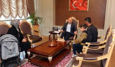 Vali Osman Varol, ‘halk buluşmaları’nda vatandaşların taleplerini dinledi