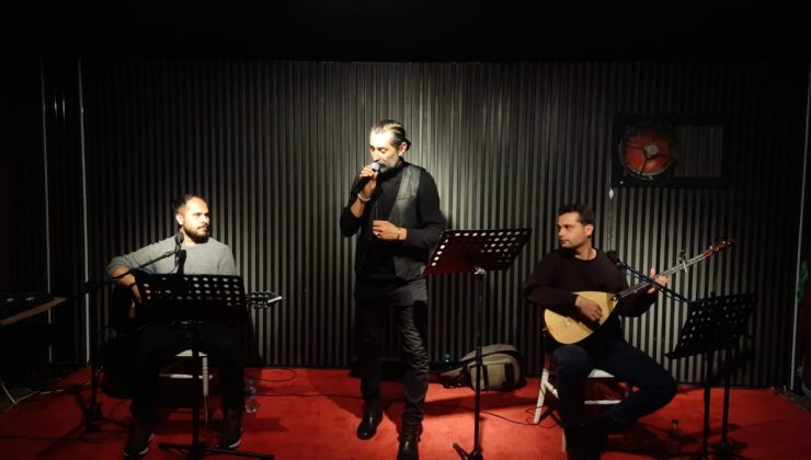 Adıyaman Kent Konseyi’nden Gölge Sanat Akademisi’nde şiir ve müzik dinletisi