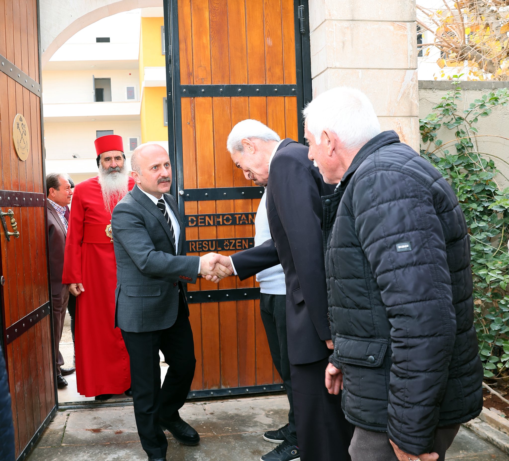 Adıyaman Valisi Osman Varol Noel Bayramı dolayısıyla Süryani Kadim Metropolitliğine Ziyarette Bulundu