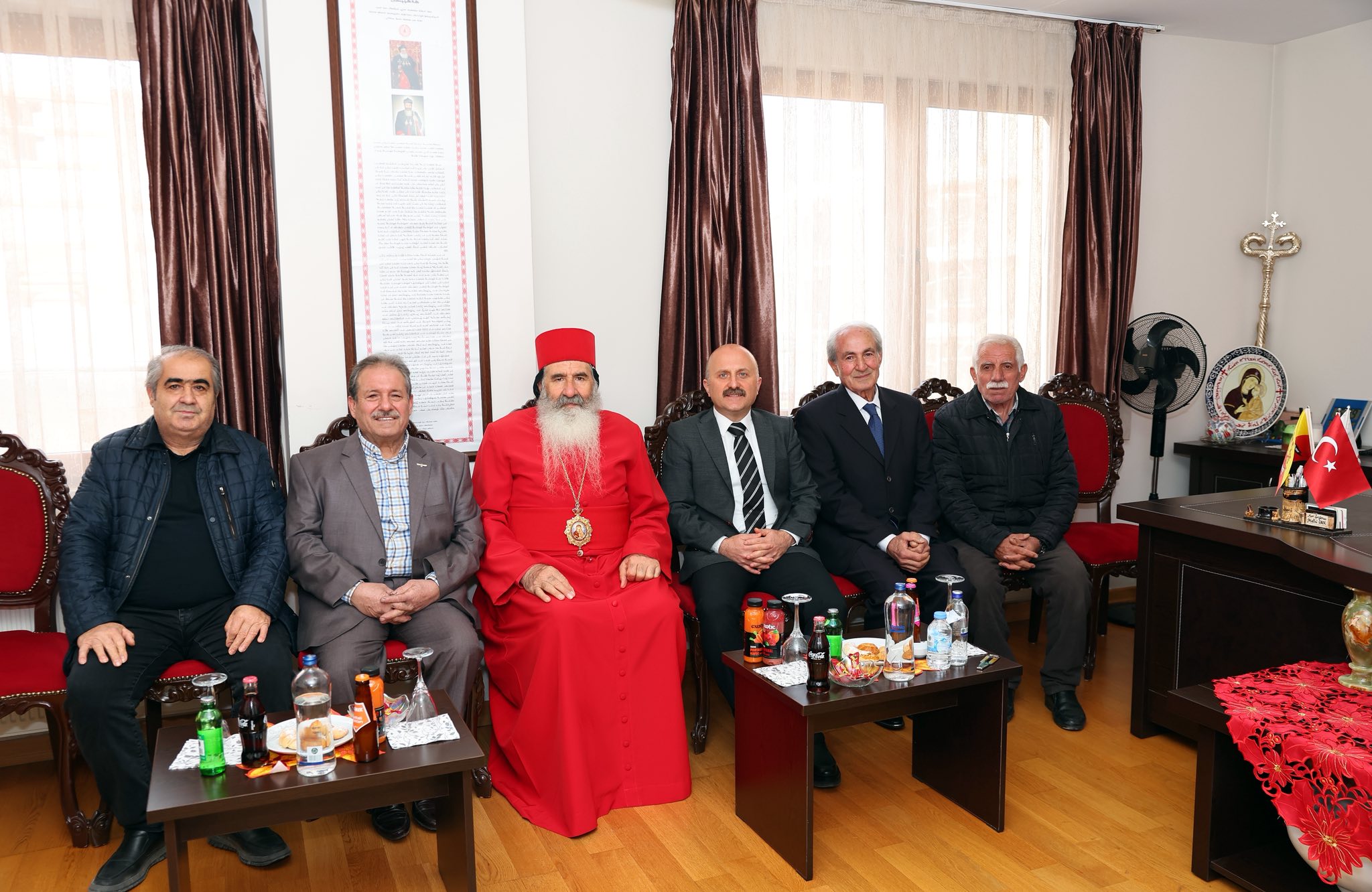 Adıyaman Valisi Osman Varol Noel Bayramı dolayısıyla Süryani Kadim Metropolitliğine Ziyarette Bulundu