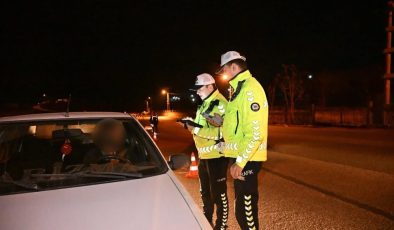 Adıyaman’da “Huzurlu Sokaklar 23” uygulaması: 3 bini aşkın şahıs ve 739 araç kontrol edildi