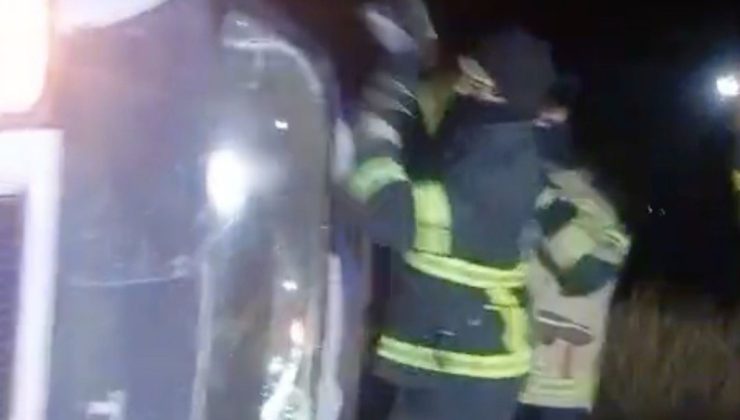 Adıyaman’da minibüs şarampole devrildi: 4 yaralı