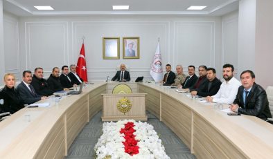 Adıyaman’da yapıların yıkım ve enkaz kaldırma süreci değerlendirildi