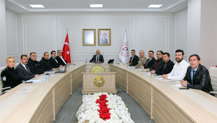 Adıyaman’da yapıların yıkım ve enkaz kaldırma süreci değerlendirildi