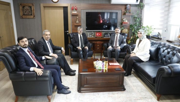 AK Parti Adıyaman heyeti ve Bakan Yardımcısı Ahmet Aydın bir araya geldi