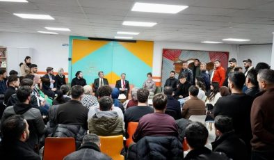 Milletvekili Alkayış, üniversiteli gençlerle buluştu