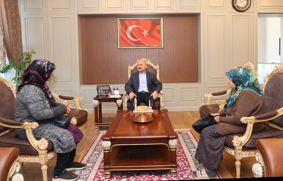 vali-osman-varol-halk-bulusmalarinda-vatandaslarin-sorunlarini-dinledi