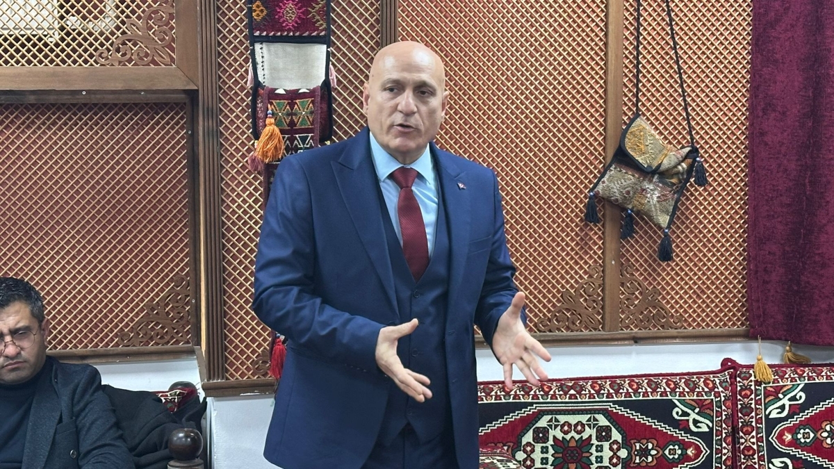 Adıyaman Gençlik ve Spor İl Müdürü Hüseyin Elüstü