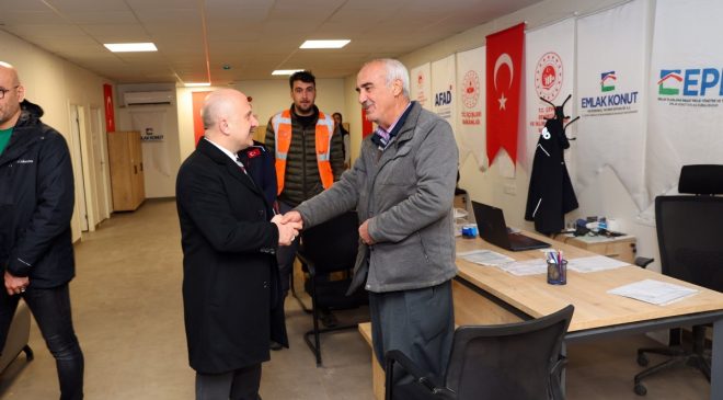 Vali Osman Varol, İndere’de Anahtarlarını Alan Vatandaşlarla Buluştu