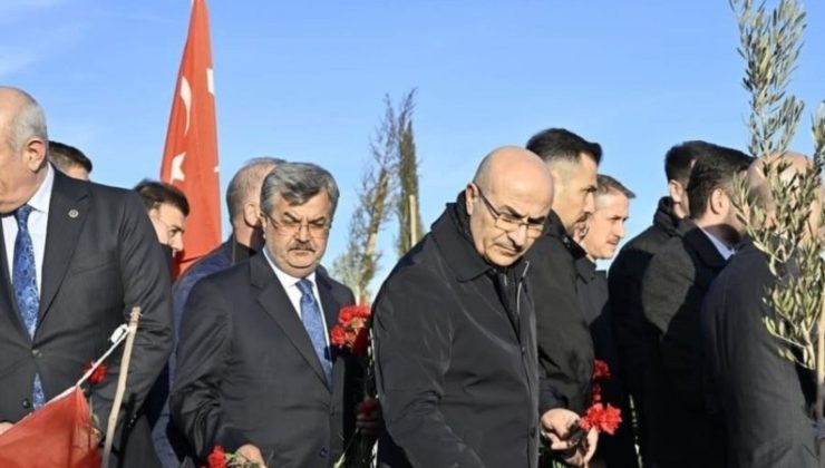 Emniyet Genel Müdürü Mahmut Demirtaş Adıyaman’da deprem şehitleri için dua etti