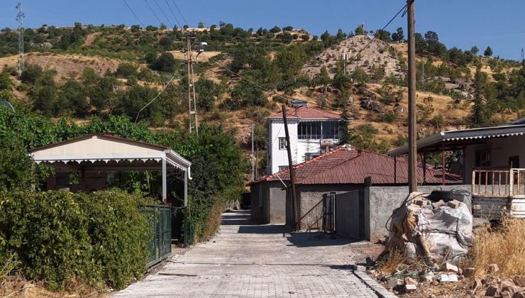 KARABURUN KÖYÜNDE ALTYAPI VE PARKE TAŞI ÇALIŞMALARI TAMAMLANDI