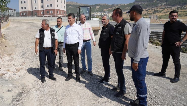 Tutdere okullar bölgesindeki asfalt çalışmalarını inceledi