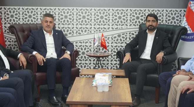 AK PARTİ’Lİ ŞAN’DAN EĞİTİM-BİR-SEN’E ZİYARET