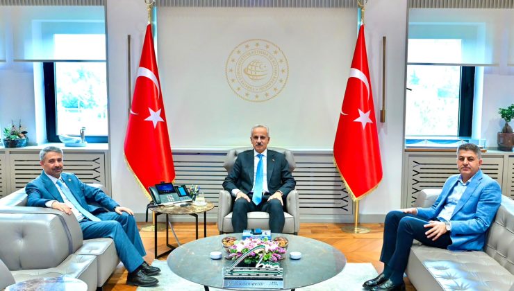 Atatürk Bulvarı Yan Yolları Yenilenecek