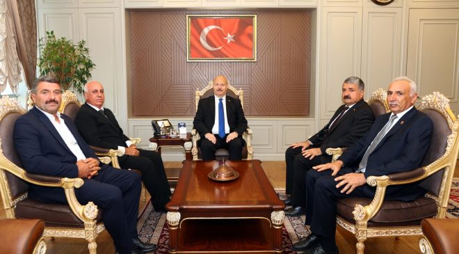 ZİRAAT ODALARINDAN VALİ KÜÇÜK’E TÜTÜN ÇIKARMASI