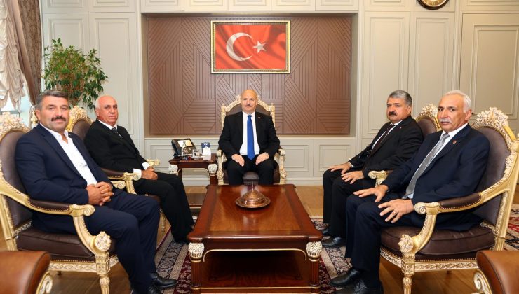 ZİRAAT ODALARINDAN VALİ KÜÇÜK’E TÜTÜN ÇIKARMASI