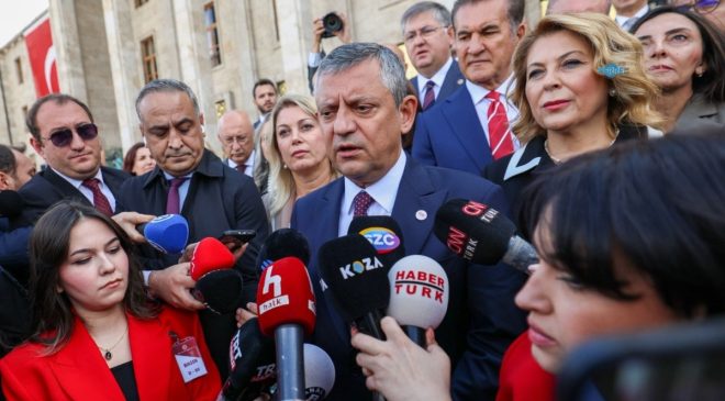 YENİ Parti, Genel Kurul Salonu’nu terk etti