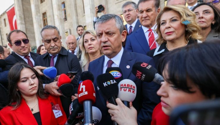 YENİ Parti, Genel Kurul Salonu’nu terk etti